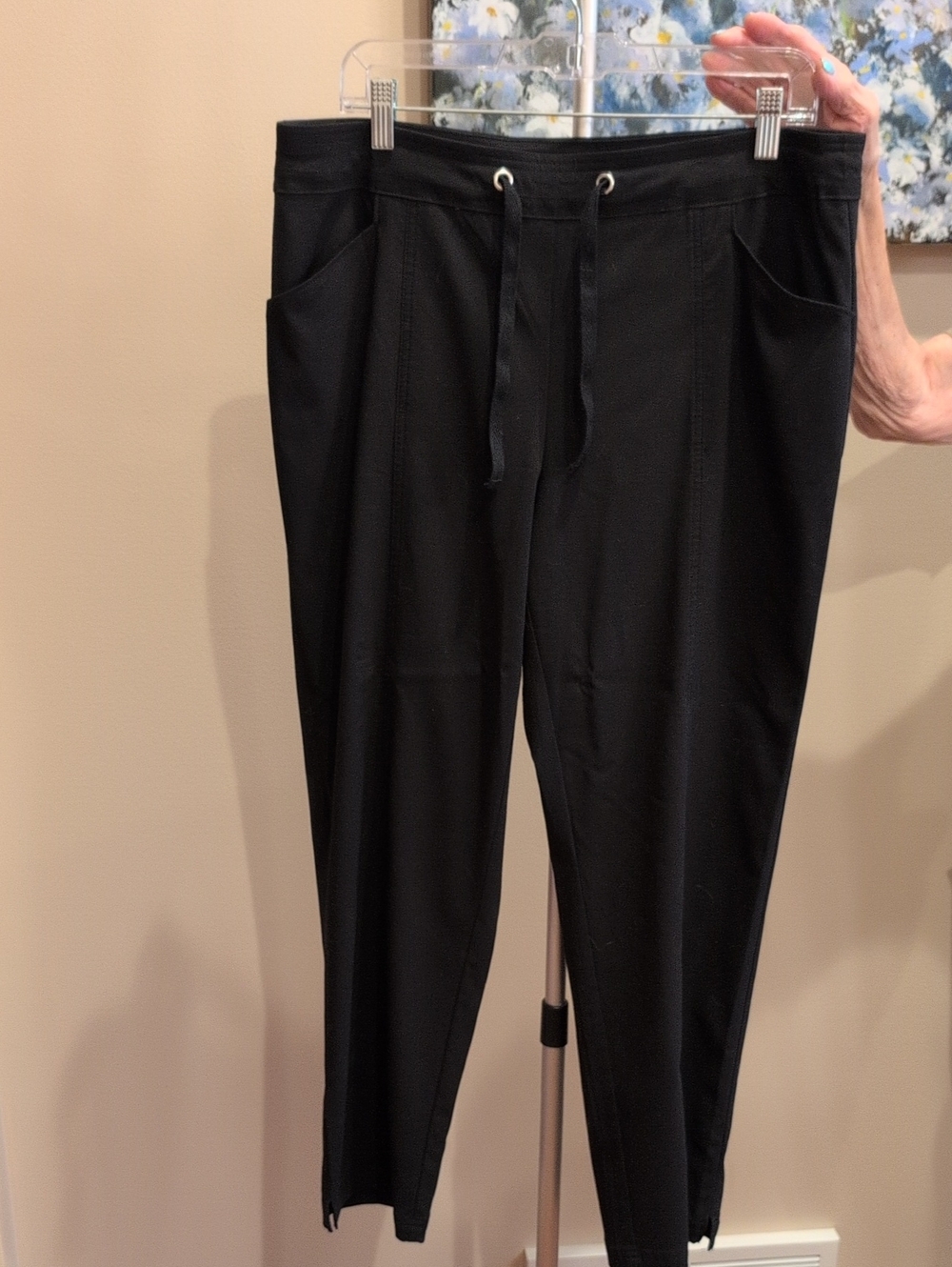 Chico's Weekends Black Women’s Pull-on Drawstring Pants
